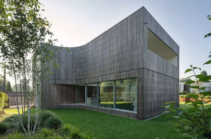 Two-sided house