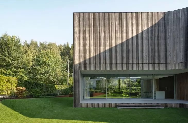 Two-sided house
