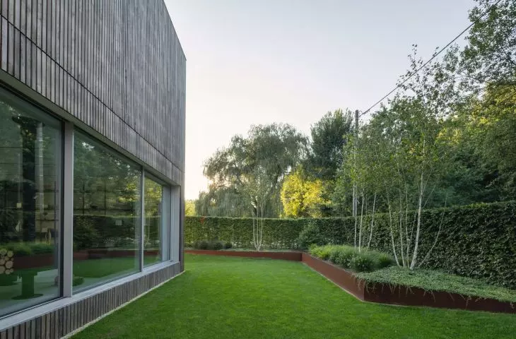 Two-sided house