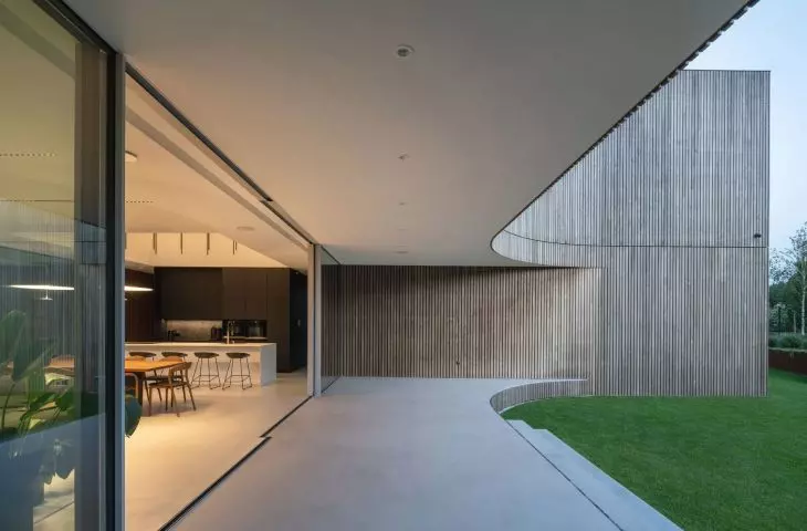 Two-sided house