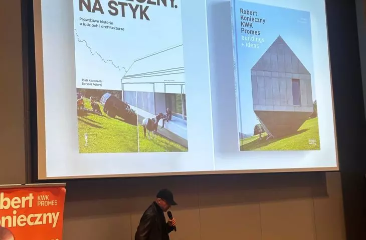 Robert Konieczny during a lecture at the Silesian University of Technology