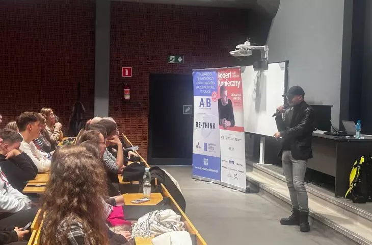 Robert Konieczny answers questions from students at the Silesian University of Technology