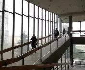 wnętrze audytorium, pochylnia