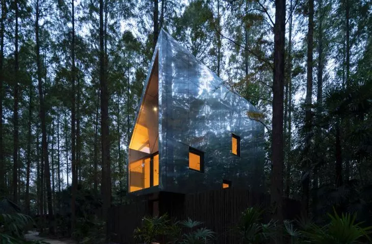 Merryda Wiki World (aka Secret Camp) in Wuhan