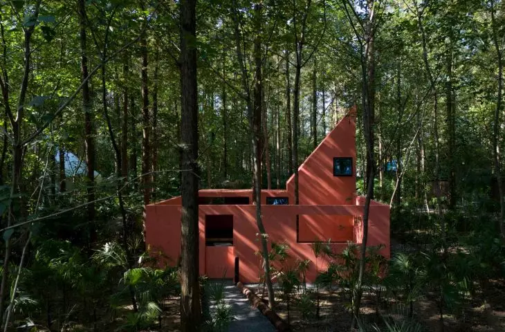 Merryda Wiki World (aka Secret Camp) in Wuhan