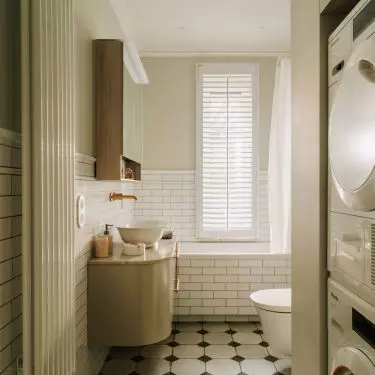 A feminine apartment with character from Buduar studio