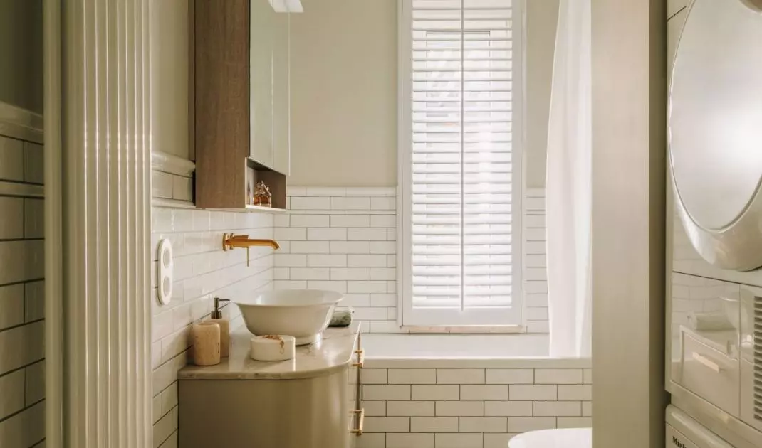A feminine apartment with character from Buduar studio