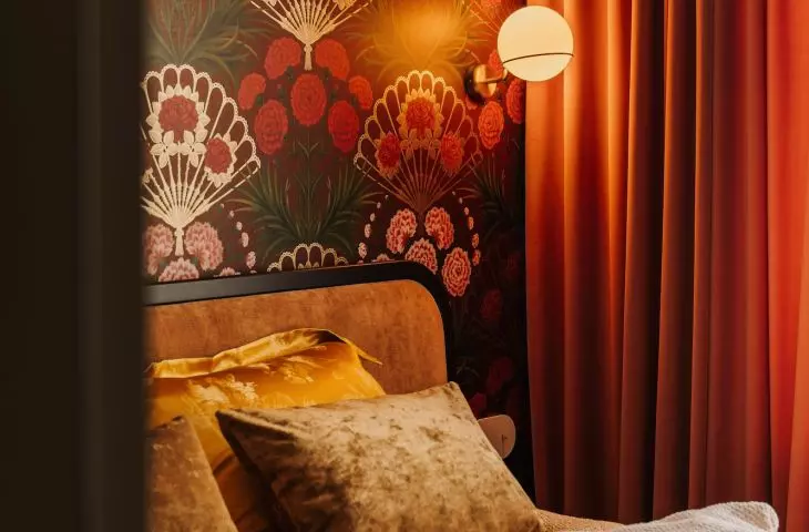 A feminine apartment with character from Buduar studio