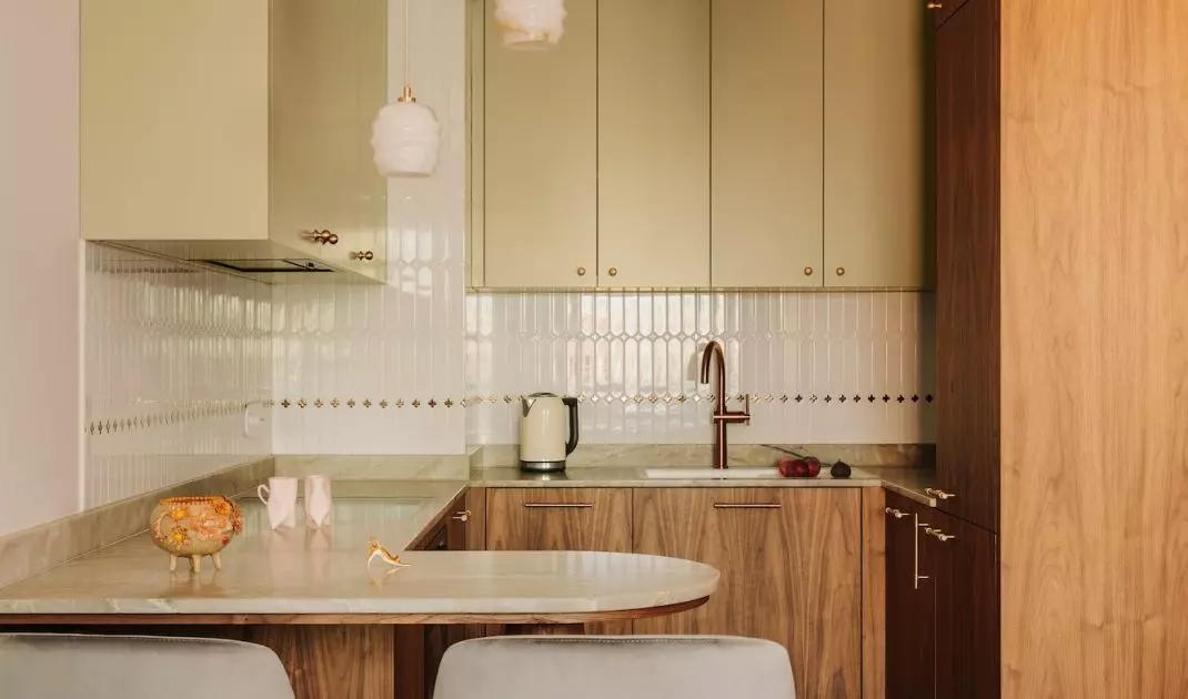 A feminine apartment with character from Buduar studio