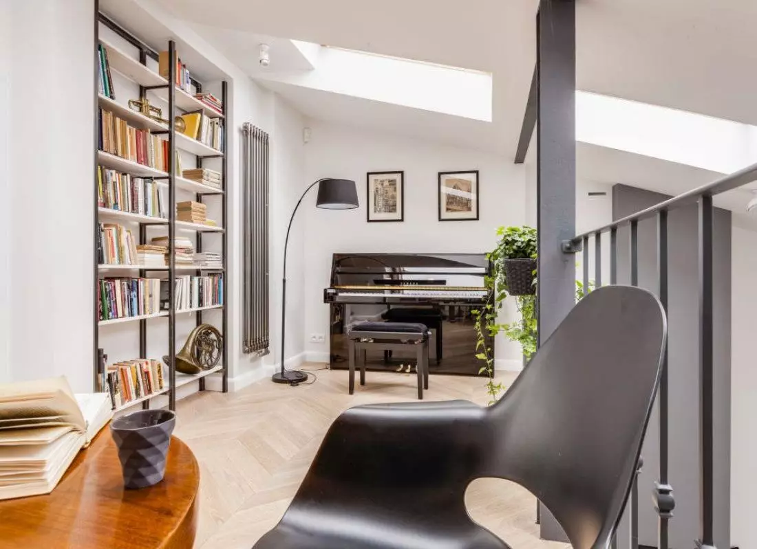 Paryski loft w Warszawie - sypialnia na antresoli