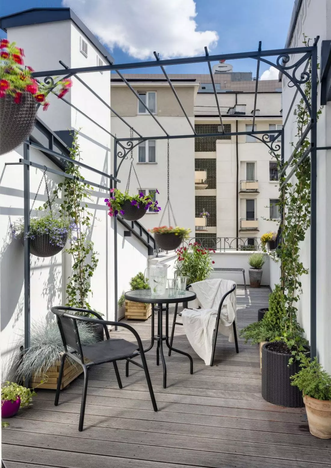 Paryski loft w Warszawie - taras w stylu paryskim 