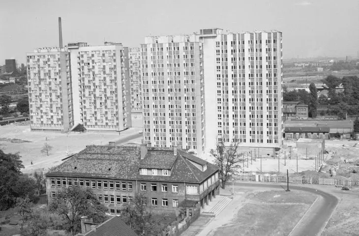 view of the Kopalniana estate, on the right the square where the PeKaO pavilion is under construction