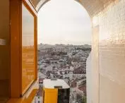 Kolejka linowa na Miradouro da Graça w Lizbonie, Portugalia