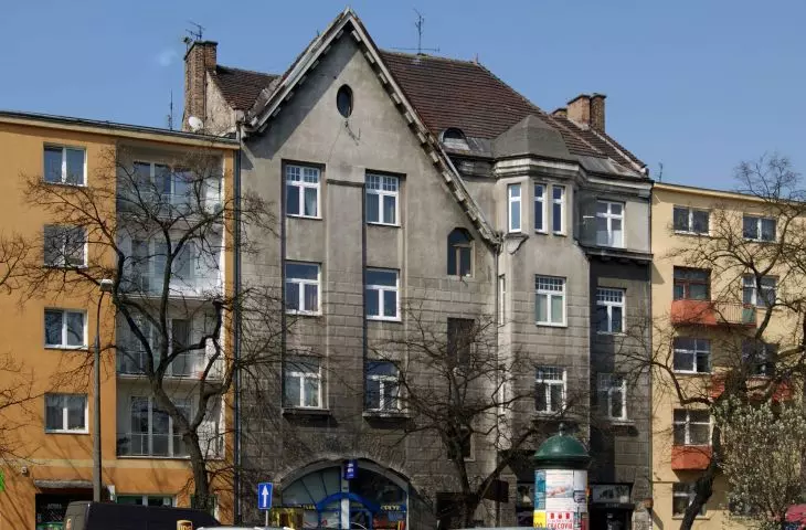 Tenement house at Rynek Dębnicki 8