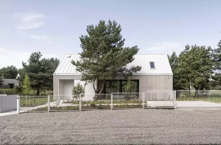 Kownatki Lake House