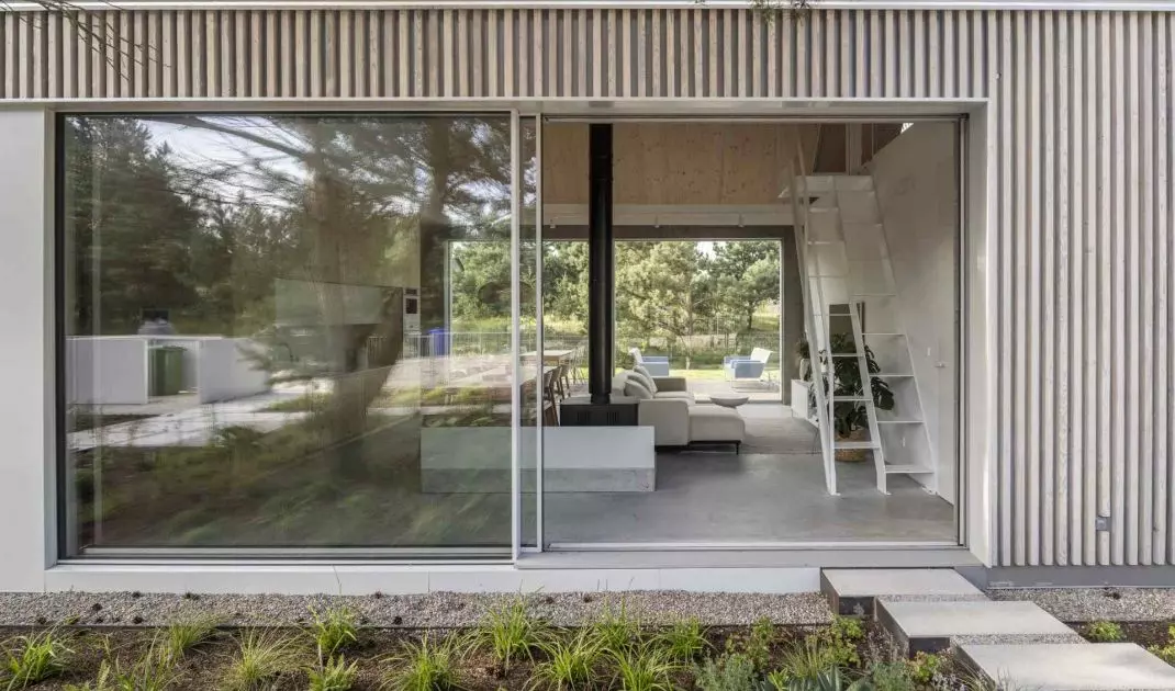 Kownatki Lake House