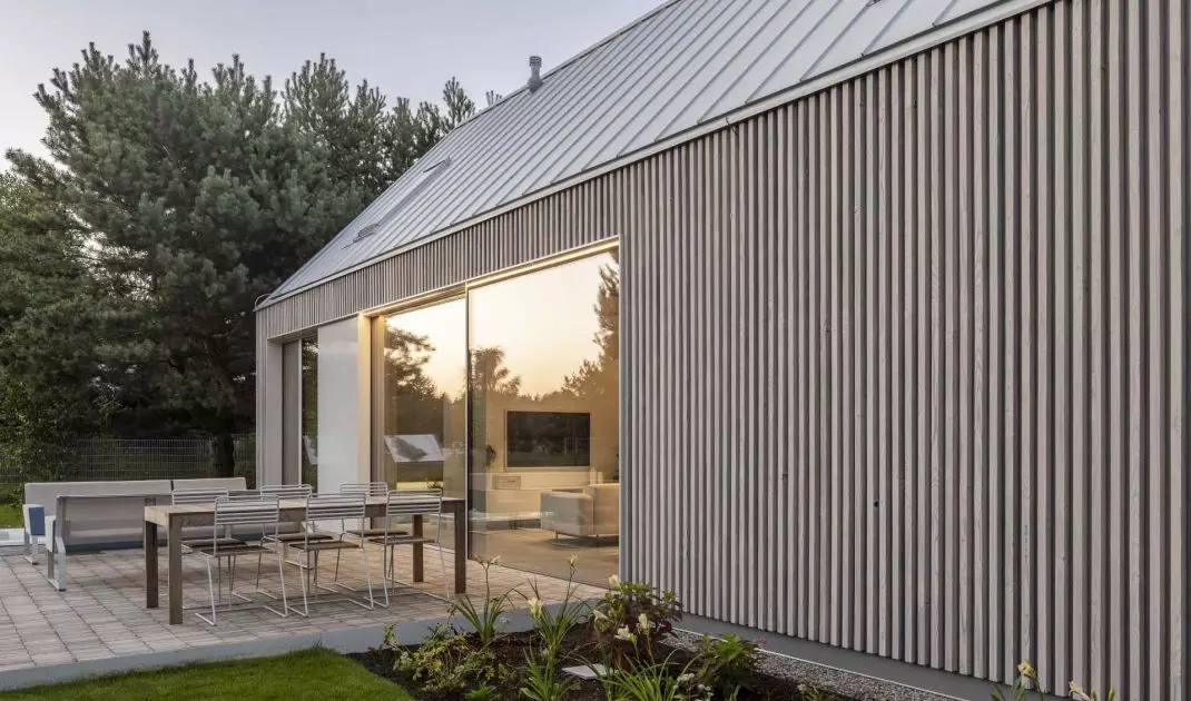 Kownatki Lake House