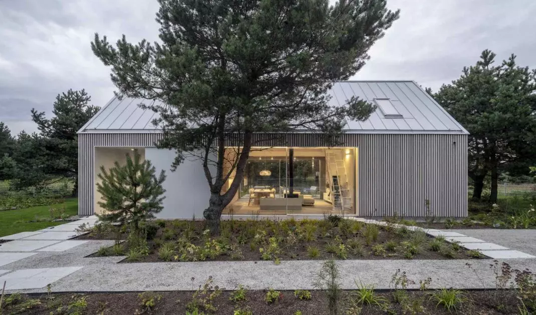 Kownatki Lake House
