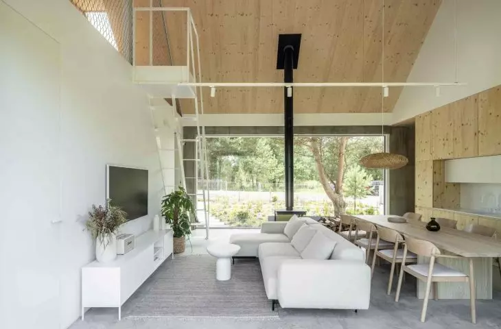 Kownatki Lake House