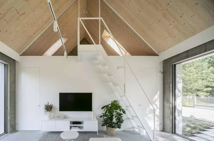 Kownatki Lake House