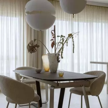 120-square-meter penthouse in Wilanów designed by HOLA Design studio