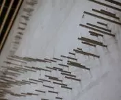 The installation is installed in 560 precision holes made in reinforced concrete