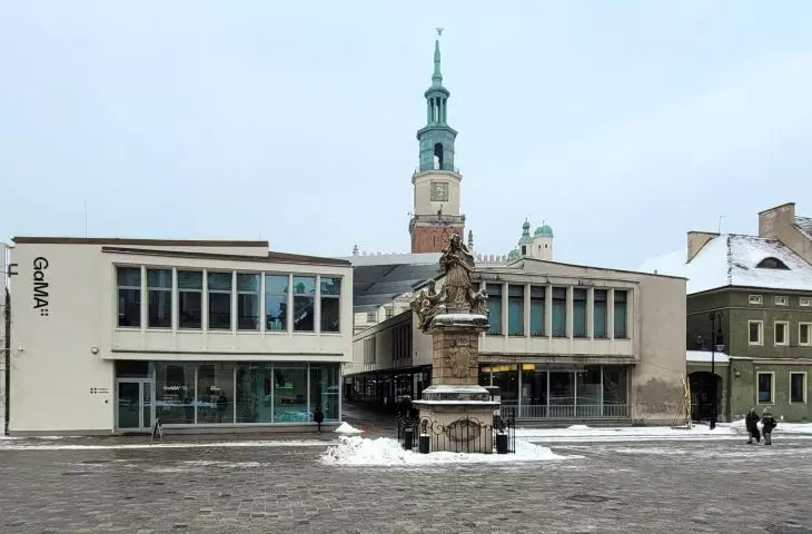 kompleks budynków Galerii Arsenał i Wlkp Muzeum Wojskowego, Stary Rynek Poznań