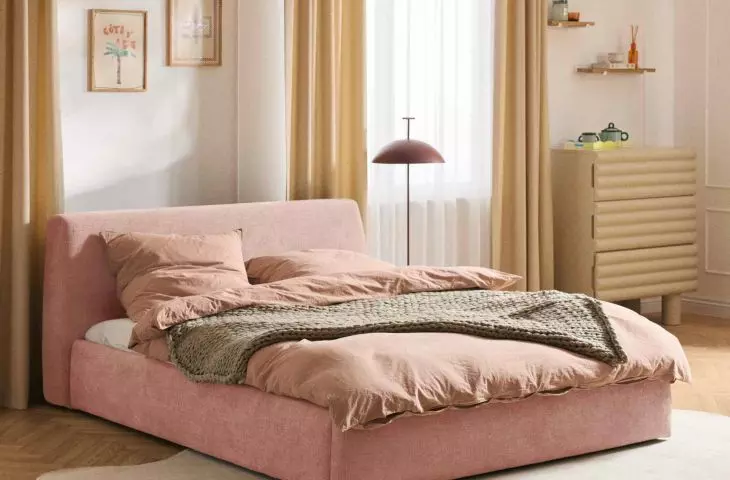 You don't have to change the whole apartment or spend a fortune - sometimes all you need is a pillow, a candle or a small accent color