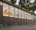 The Großfeldsiedlung public swimming pool was built in the northern part of Vienna, in the district of Floridsdorf