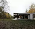 RE: STARK HOUSE - large glazing opens the house to the surroundings