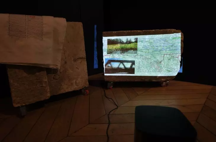 The film depicts an expedition along rivers undertaken by the filmmakers