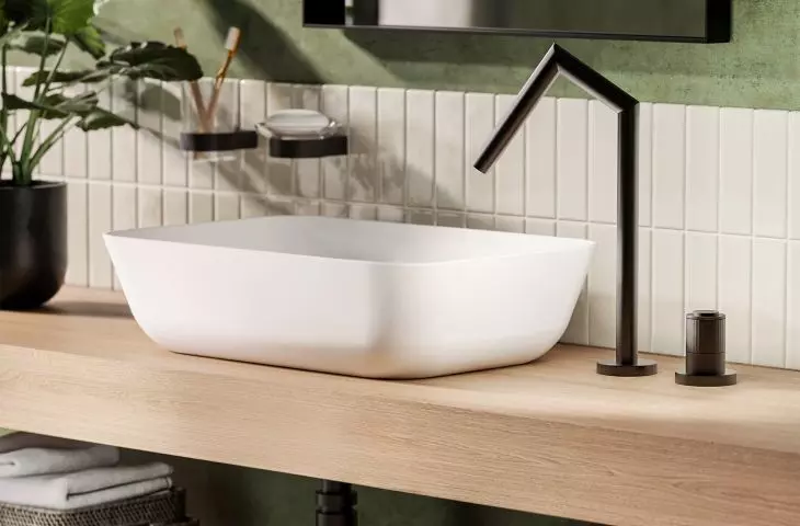 AVOLA Black