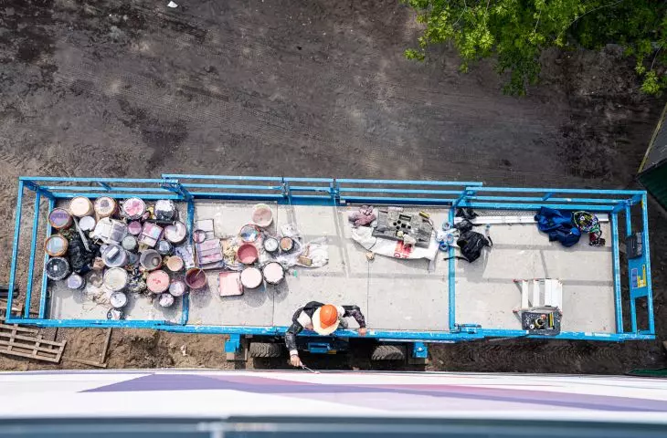Pamiątkowy mural powstał po 12 sesjach malarskich trwających do 10 godzin każda