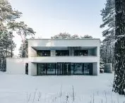 Concrete Wall Residence in Konstancin-Jeziorna