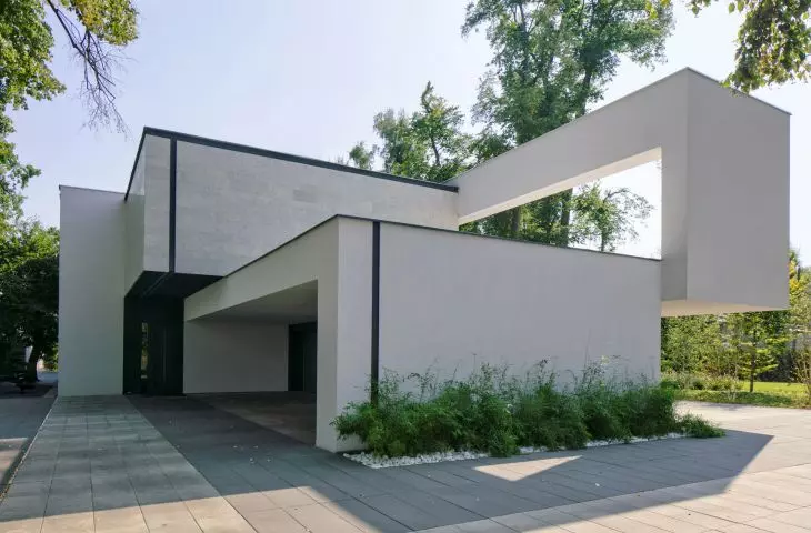 RE: LONG HOUSE