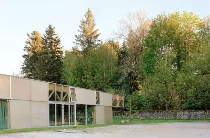 Wielofunkcyjne Centrum Kulturalne Le Foirail w Laguiole, proj.: Betillon & Freyermuth*, Crypto Architectes, Francja