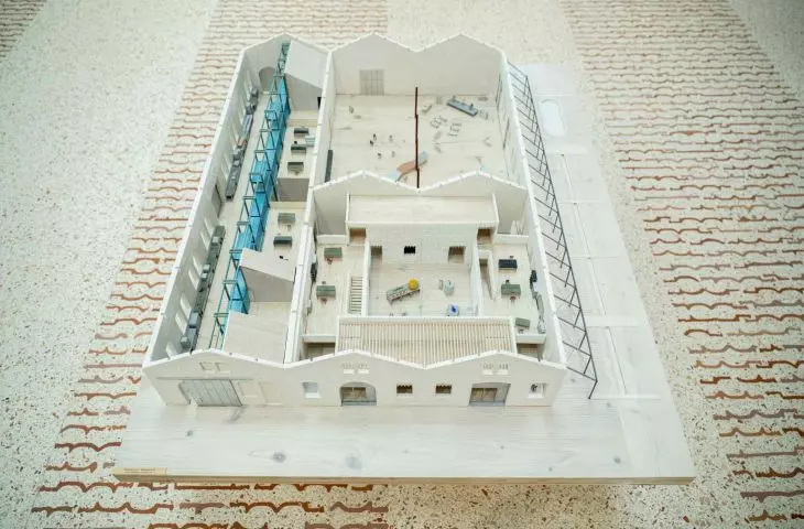 Lot 8 w Arles
