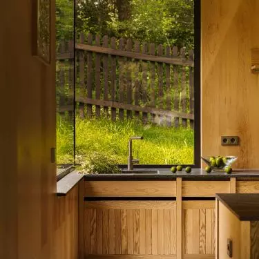 Year-round cottage