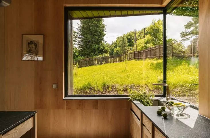 Year-round cottage