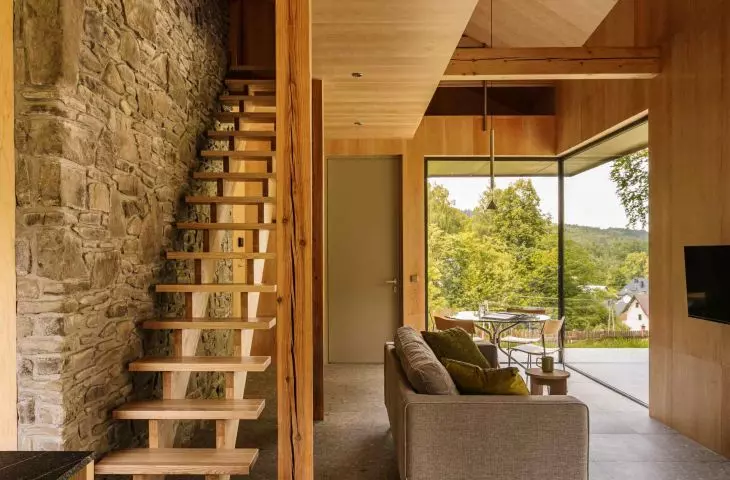 Year-round cottage