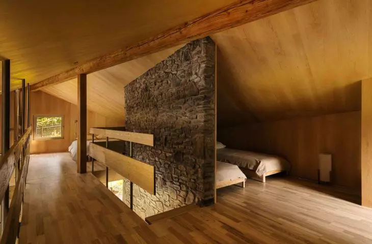 Year-round cottage