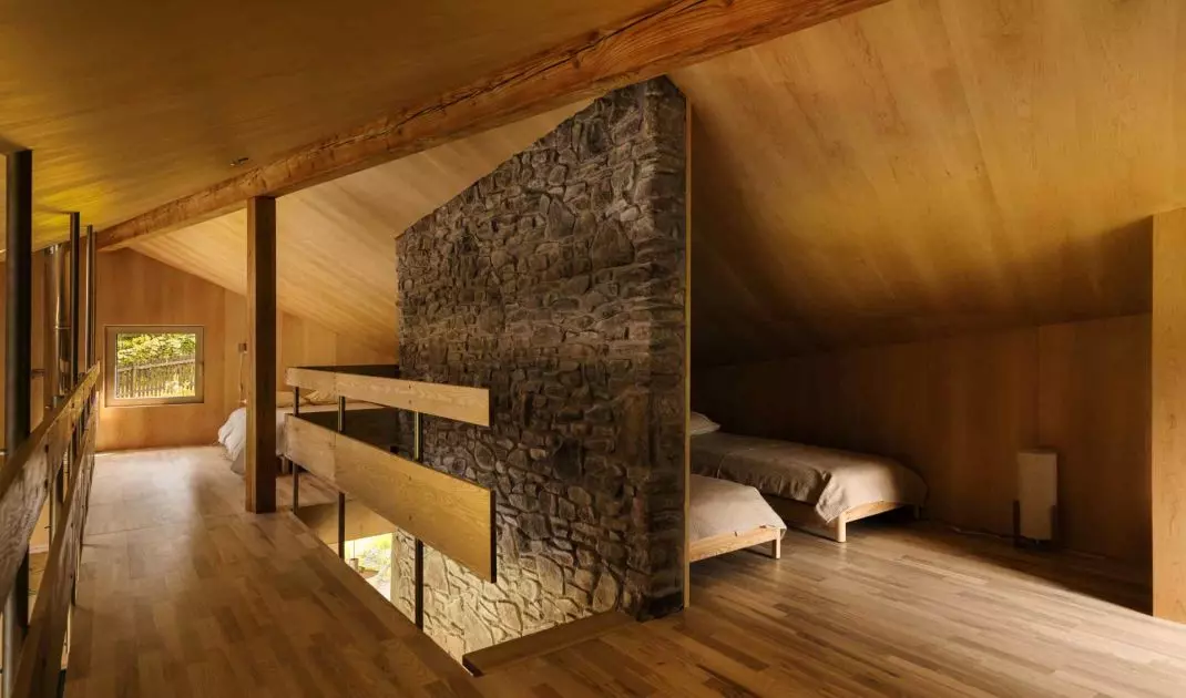 Year-round cottage