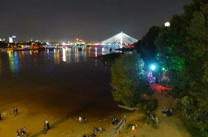 Plaża obok Stadionu Narodowego
