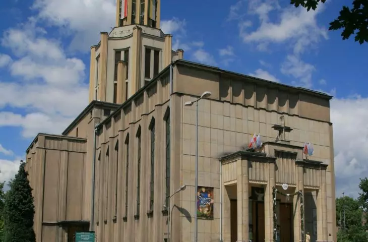 Kościół pw. św. Stanisława Kostki w Dębnikach, proj.: Wacław Krzyżanowski