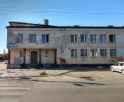 Dawny budynek Państwowej Szkoły Muzycznej i Starostwa Powiatowego w Starachowicach przed przebudową