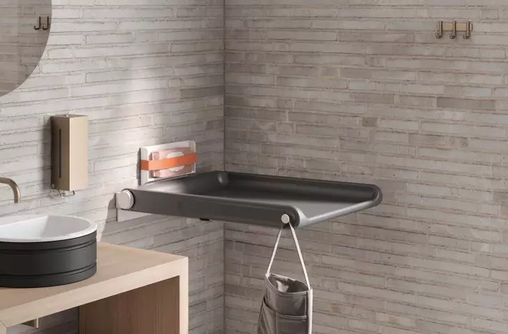 Changing table