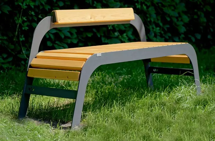 Trento park bench