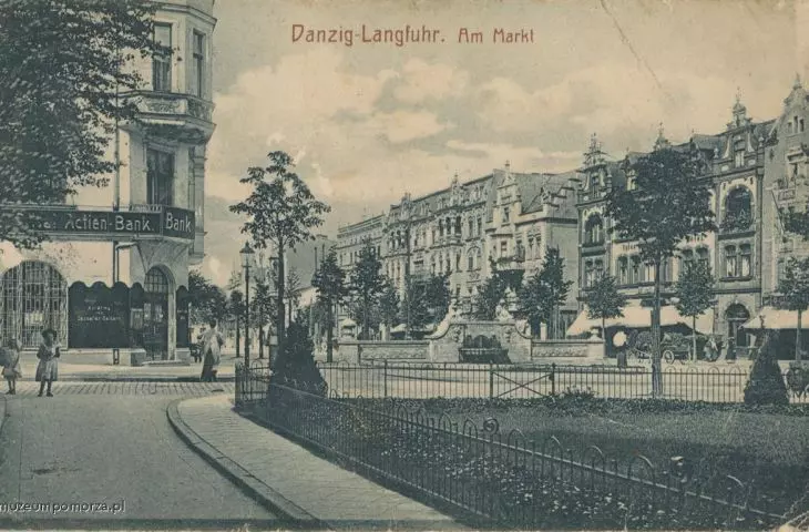 Gdansk, Wrzeszcz square with fountain and square in 1913. 