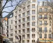 Blok mieszkaniowy przy 18 Rue Pradier w Paryżu
