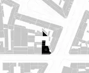Residential block at 18 Rue Pradier in Paris
